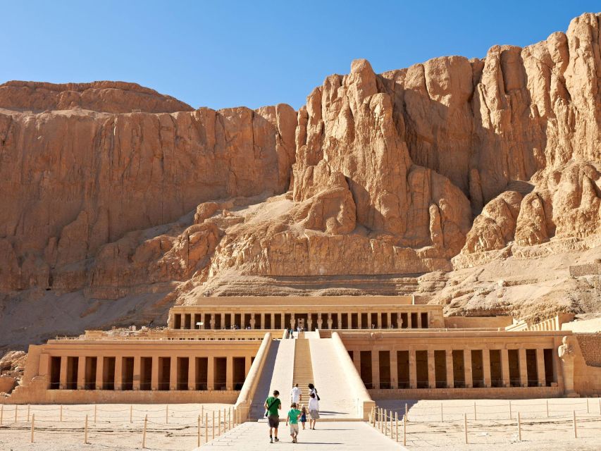 Luxor: West and East Banks All-Inclusive Tour & Balloon Ride - A felucca sail that lets the day slow down