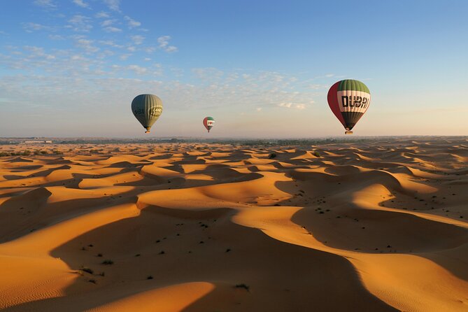 Luxury Hot Air Balloon, Land Rover Defender & Michelin Breakfast - One hour above the Dubai Desert Conservation Reserve