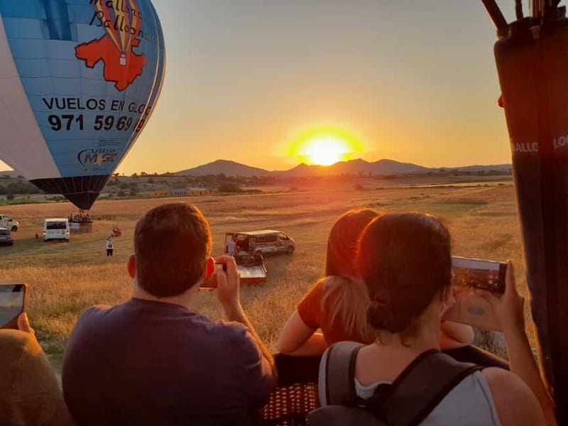 Mallorca: Hot Air Balloon Flight with Private Options - The one-hour flight over the countryside