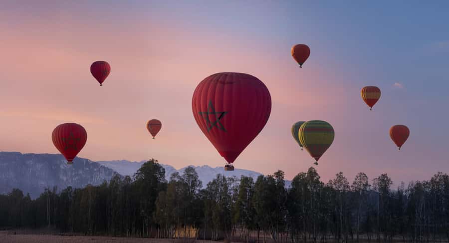 Marrakech: Hot Air Balloon Ride with Breakfast & Transfer - Tea, breakfast, and a kasbah setting
