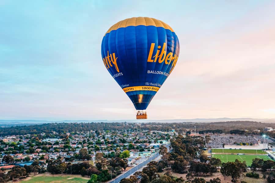 Melbourne: Balloon Flight at Sunrise - Who should book this sunrise flight?