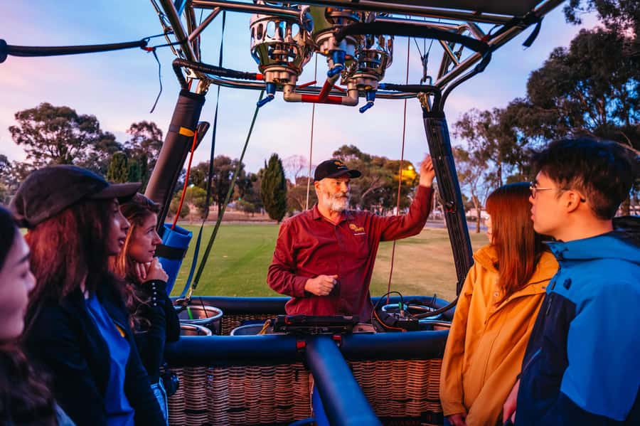 Melbourne: Balloon Flight at Sunrise with Breakfast - Is $401 a fair price?