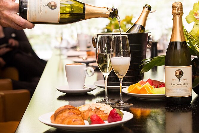 Melbourne Premium Balloon Flight plus 5-Star champagne breakfast - Why the small group matters
