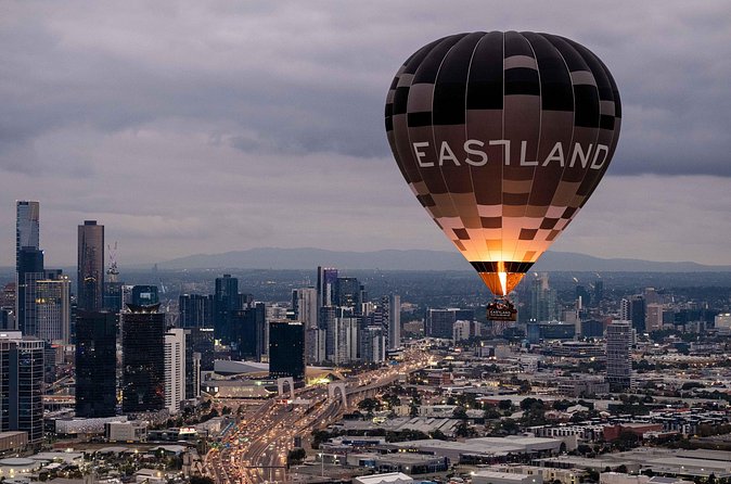 Melbourne sunrise balloon flight & champagne breakfast - Weather can change the whole plan