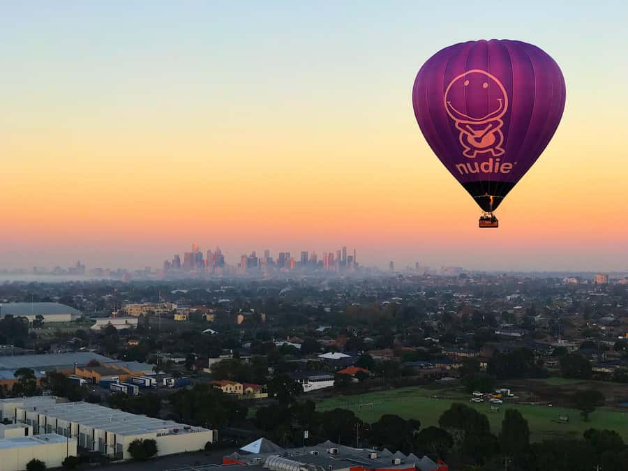 Melbourne: Sunrise Hot Air Balloon Experience with Breakfast - Meeting at Sofi’s Lounge or adding hotel pickup