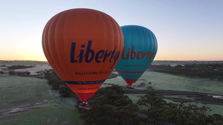 Perth: Avon Valley Hot Air Balloon Flight with Breakfast - Watching the balloon come alive