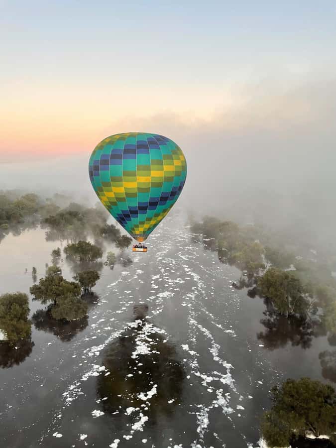 Perth to Northam: Balloon flight including shuttle bus - Who should book this experience