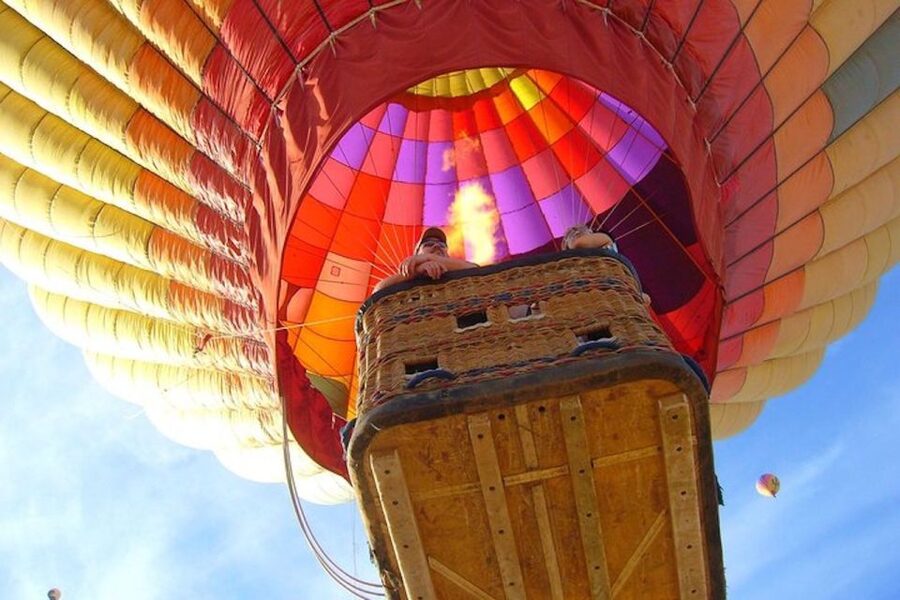 Phoenix: Hot Air Balloon Ride with Champagne and Catering - Who should book this experience?