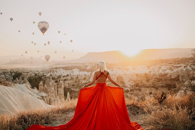 Photoshoot with Balloons in Cappadocia - Love Valley gives you room to change the picture