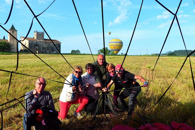 Pre-Pyrenees Balloon Flight with optional pick-up in Barcelona - FAQ