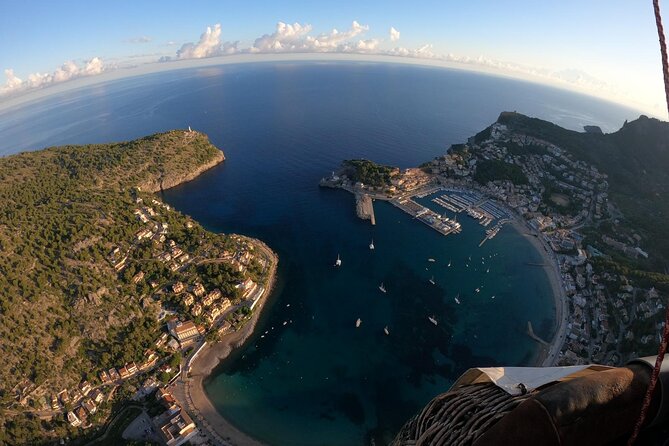 Private Balloon Flight Over Mallorca for Two People - A private hour above Mallorca