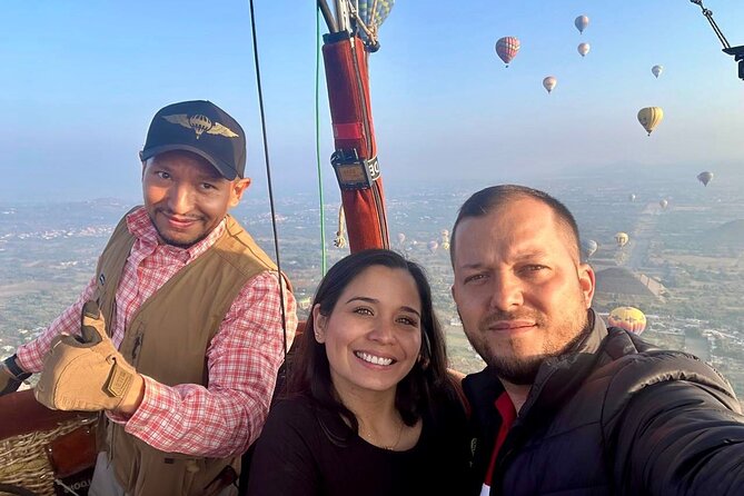 Private Balloon Flight over Teotihuacan plus Breakfast and Entry - Entering the Pyramids of Teotihuacán