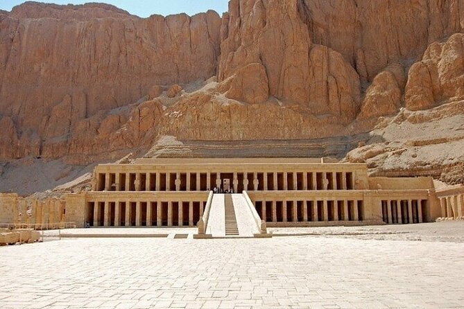 Private Day from Cairo to Luxor by plane with hotel,balloon,west,east and lunch - Felucca time gives your feet a break