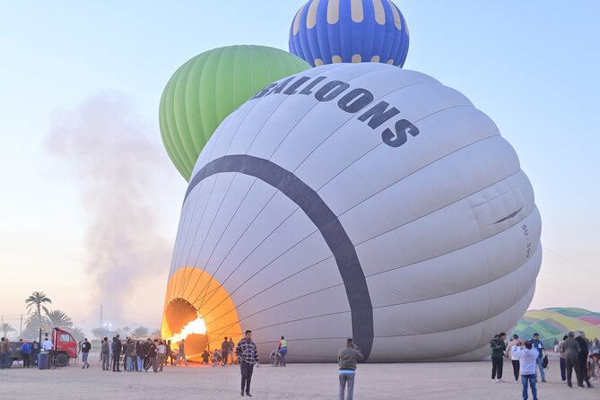 Private Luxor Overnight Tour with Hot Air Balloon from Hurghada - Karnak Temple and the scale of ancient Egypt