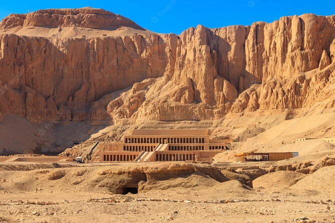 Private Tour to Luxor West and East Banks with Hot Air Balloon,Felucca and lunch - Hatshepsut’s temple and the Colossi of Memnon