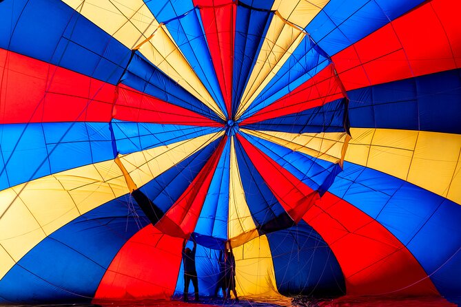 Provence Hot-Air Balloon Ride from Forcalquier - The 5:00 am meeting in Forcalquier