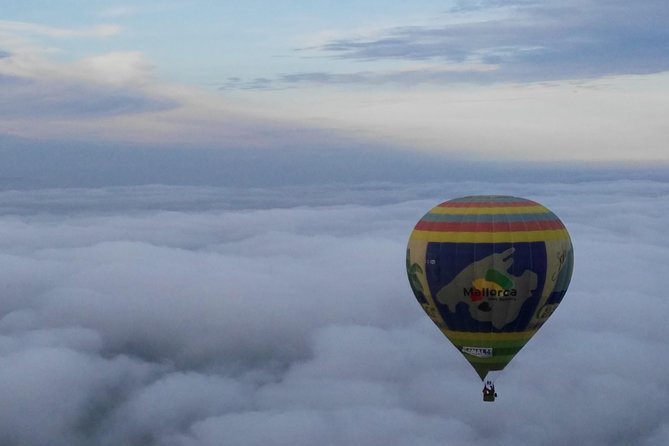 Romantic Sunrise Balloon Tour in Majorca - What happens before takeoff at the Globodromo