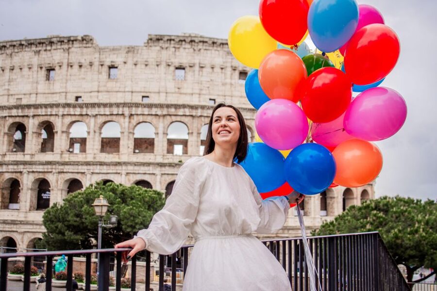 Rome: Professional Photoshoot With Balloons - Why the 12 balloons matter