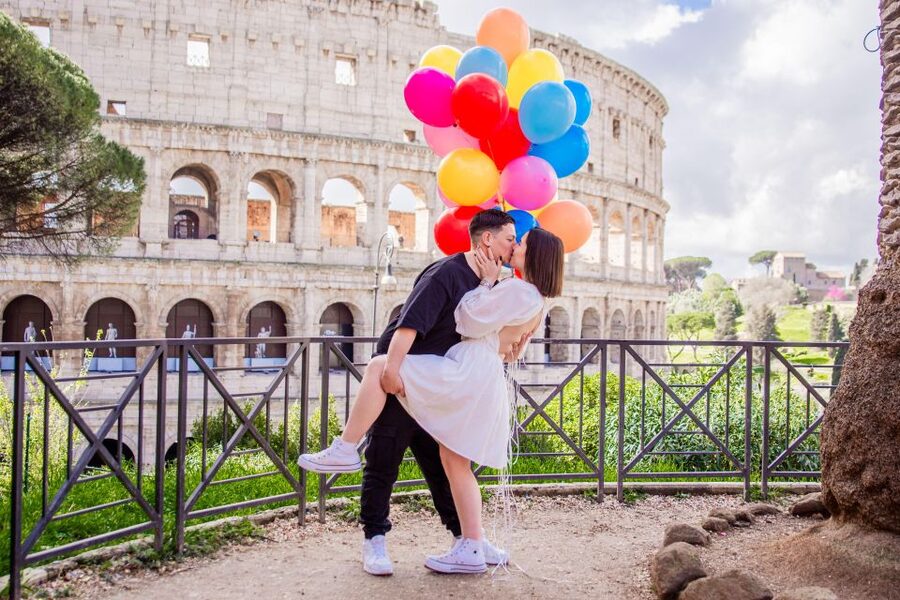 Rome: Professional Photoshoot With Balloons - Photo quality, editing, and what you receive