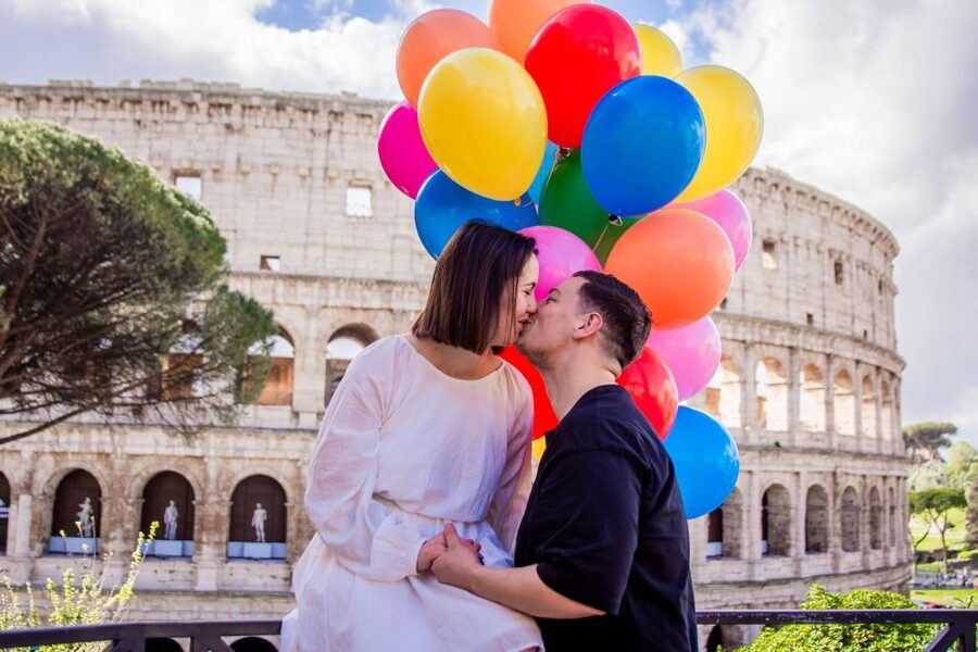 Rome: Professional Photoshoot With Balloons - Is $147.27 good value for your group?