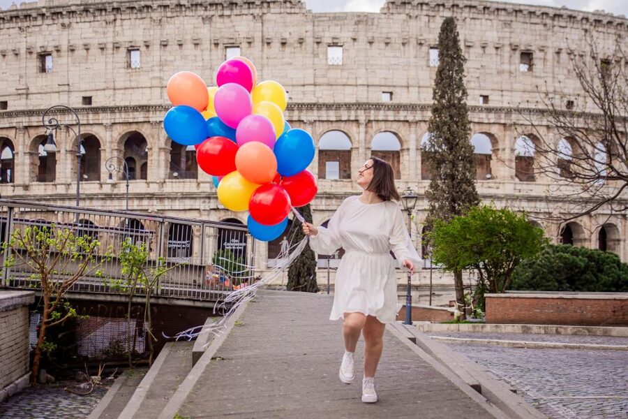 Rome: Professional Photoshoot With Balloons - Who will enjoy this most