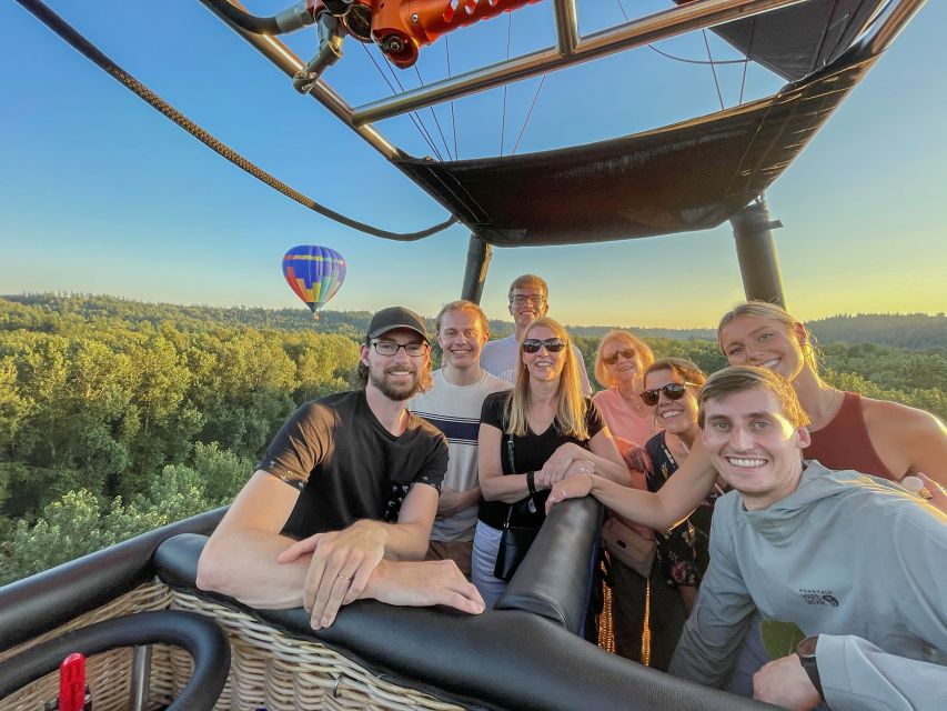 Seattle: Mt. Rainier Sunrise Hot Air Balloon Ride - A small basket and a quiet ascent