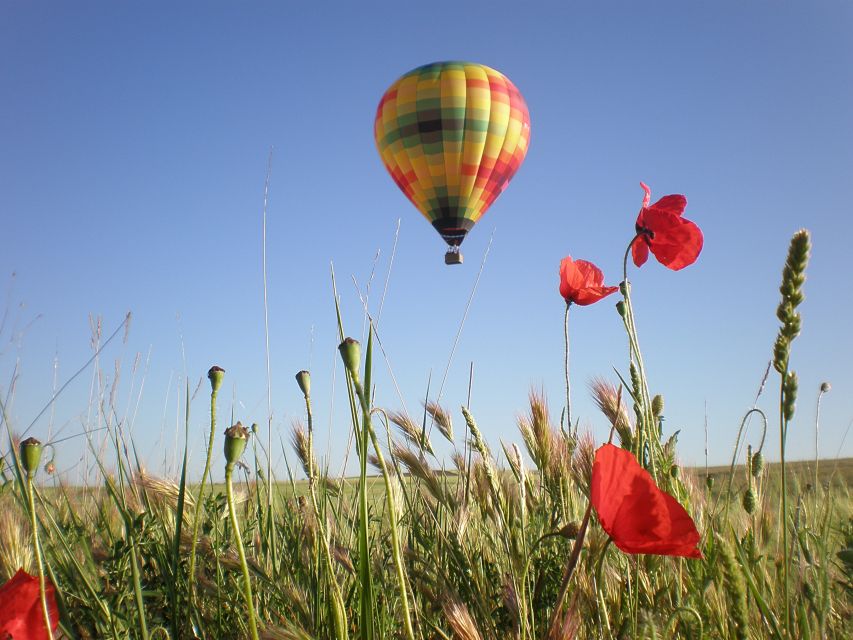 Segovia: Hot-Air Balloon Flight with Optional 3-Course Lunch - What happens before takeoff near the city