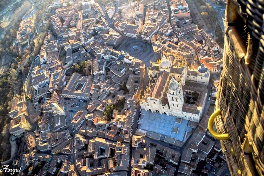 Segovia: Hot Air Balloon Flight with Picnic and Cava - What happens before the balloon rises