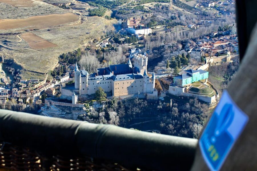 Segovia: Hot Air Balloon Flight with Picnic and Cava - Spanish food and a glass of Cava afterward