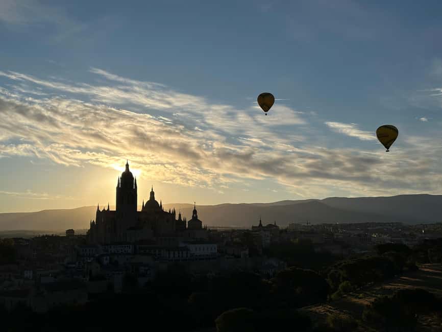 Segovia: Hot-air balloon ride with cava toast - Landing, cava, and the useful extras
