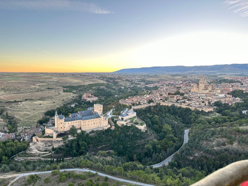 Segovia: Hot-air balloon ride with cava toast - Meeting near the hospital, then preparing for flight