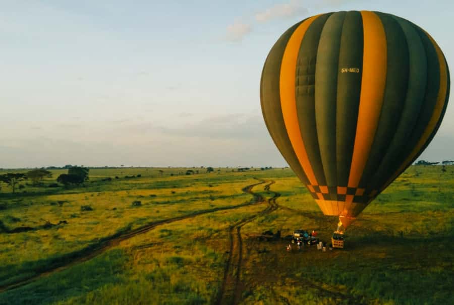 Serengeti: Hot Air Balloon Flight with Champagne Breakfast - An hour above the Serengeti plains