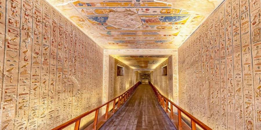 Sharm El-Sheikh: 6-Day Egypt Tour, Balloon, Flights - Day two: horse riding, lunch, and the flight to Cairo