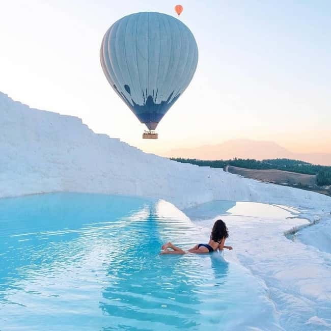 Side/Alanya: Pamukkale Hot Air Balloon Flight w/Lunch - Watching the balloon come alive before sunrise