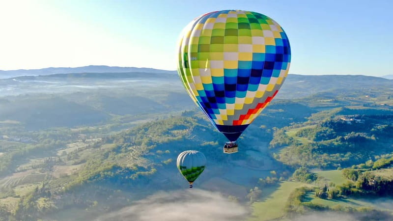 Siena: Balloon Flight Over Tuscany with a Glass of Wine - Floating above Tuscany instead of driving through it