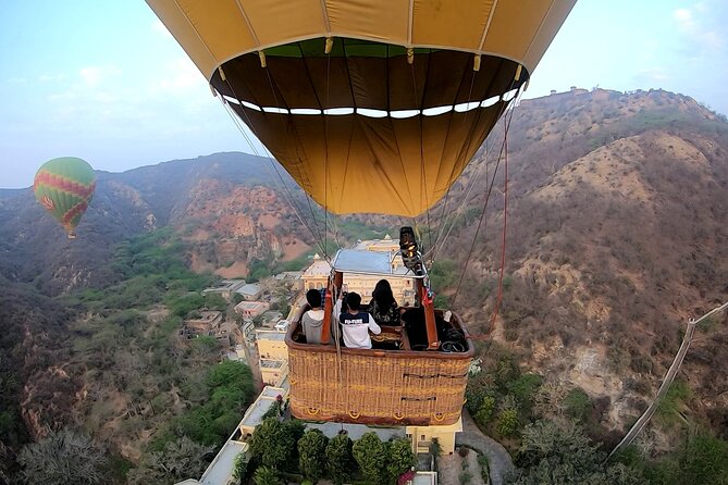 SkyWaltz Hot Air Balloon Safari - Safety, comfort, and practical limits