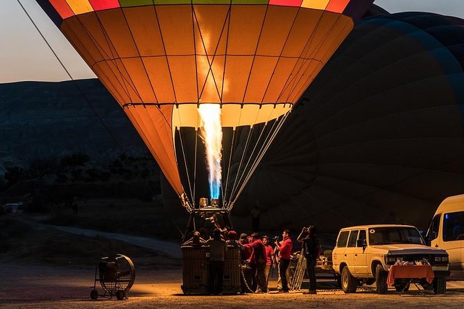 Sunrise Hot Air Balloon Flight Over Göreme & Fairy Chimneys - Breakfast, certificate, and landing toast
