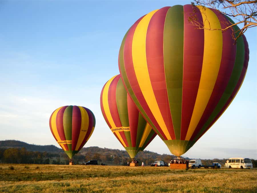 Sydney: Hunter Valley Sunrise Balloon Flight with Transfer - A sunrise flight that begins before the day does