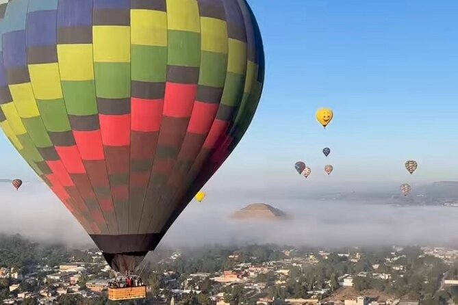 Teotihuacan balloon flight with cave breakfast and CDMX pickup - Clay or cocoa, with another optional stop
