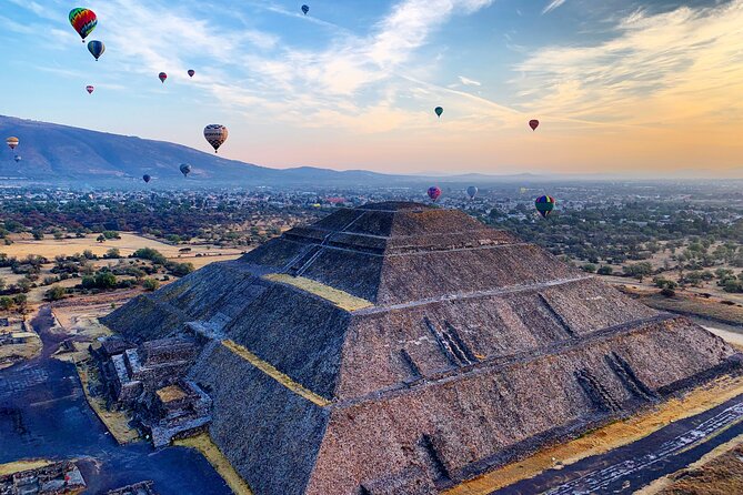 Teotihuacan Hot Air Balloon Flight from Mexico City / Volare - What you see above Teotihuacan Valley