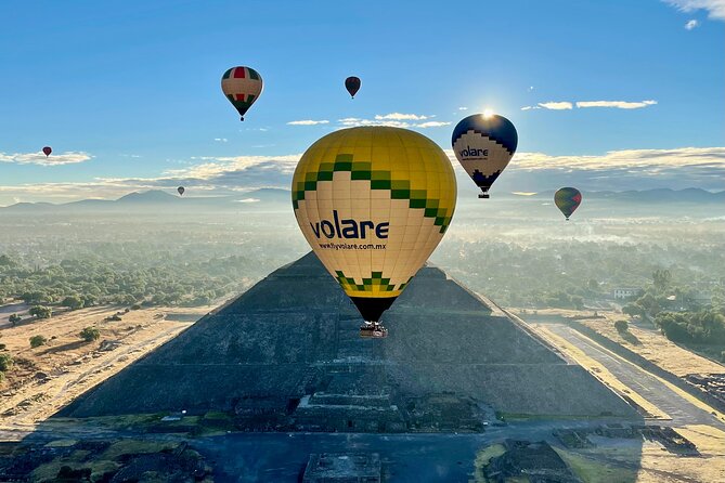 Teotihuacan Hot Air Balloon Flight from Mexico City / Volare - Price, group size, and what the $155.60 buys