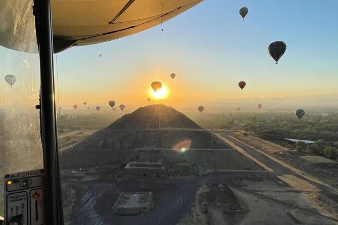 Teotihuacán Hot Air Balloons from We Fly - What the 30 to 45-minute balloon flight is like