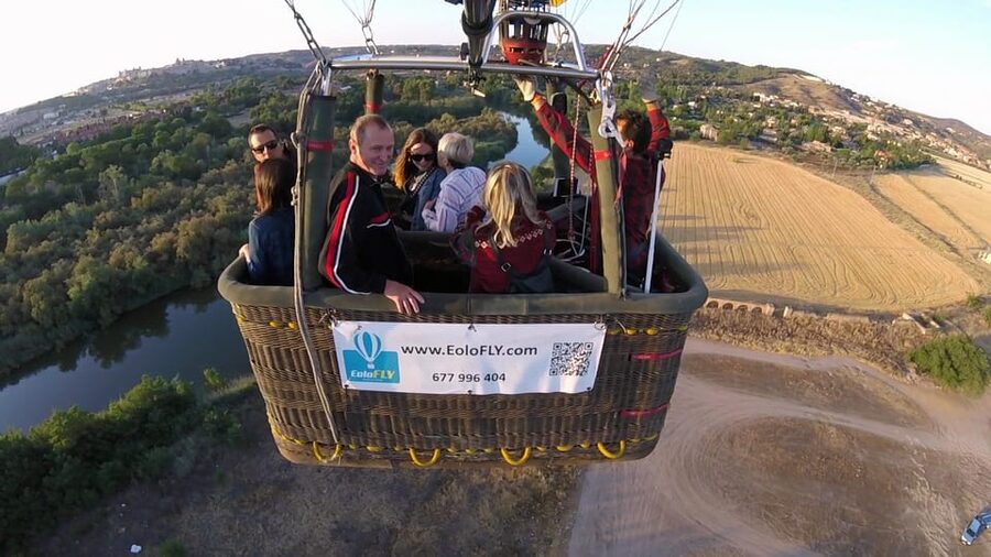 Toledo: Hot Air Balloon Ride with Spanish Breakfast - Key points to know before booking