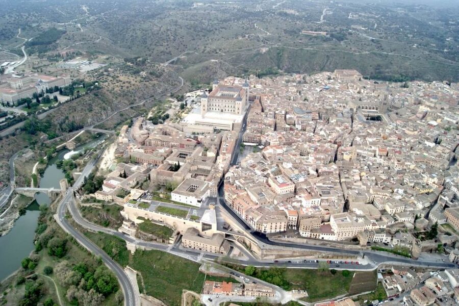 Toledo: Hot Air Balloon Ride with Spanish Breakfast - Letting the pilot choose the launch site
