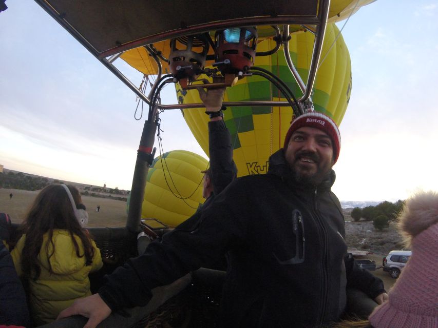 Toledo: Hot Air Balloon Ride with Spanish Breakfast - The one-hour flight over Toledo