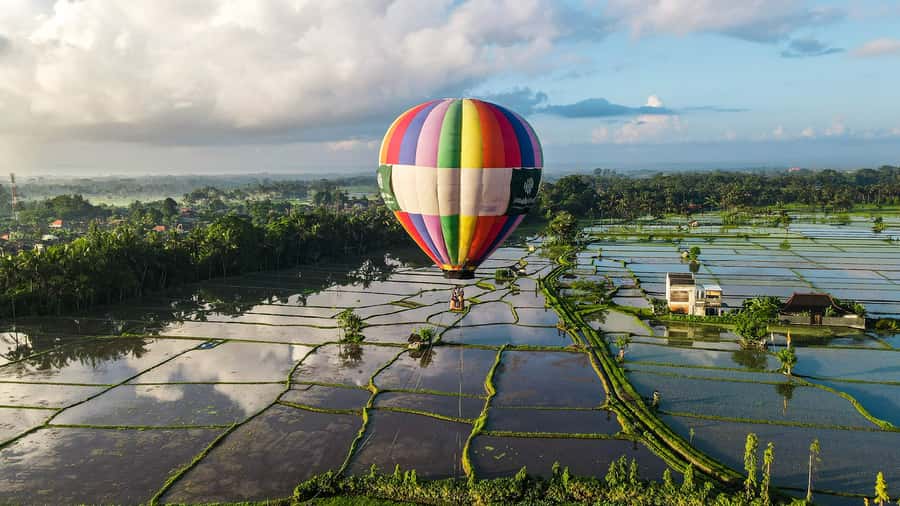 Ubud: Hot Air Balloon Experience - Choosing between breakfast, tea, and dinner
