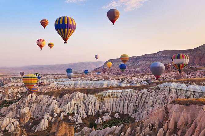 Watching Balloons on Cappadocia Sky(People Have Fear of Heights) - Watching the balloons prepare for launch