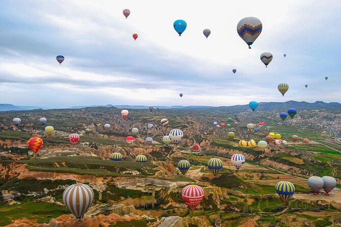 Watching Balloons on Cappadocia Sky(People Have Fear of Heights) - Tea, coffee, and a little breathing room