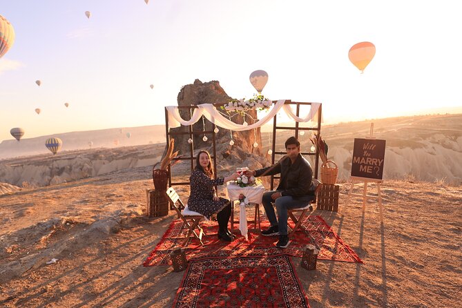 Wedding Proposal and Photoshoot with Hot Air Balloons - Who will appreciate this private experience