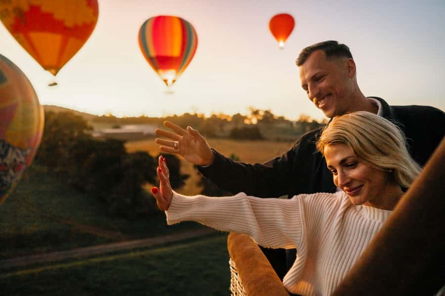Yarra Valley: Hot Air Balloon with Breakfast & CBD Transfers - Why sunrise is the right time for the Yarra Valley